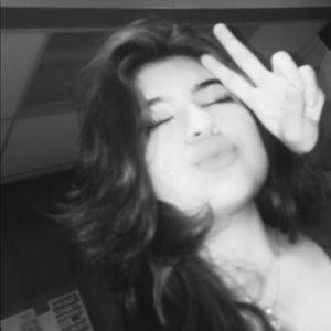 Meet your Posher, Yoselin